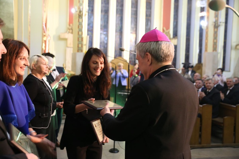 Koncert chórów w Ostrowcu Świętokrzyskim. 