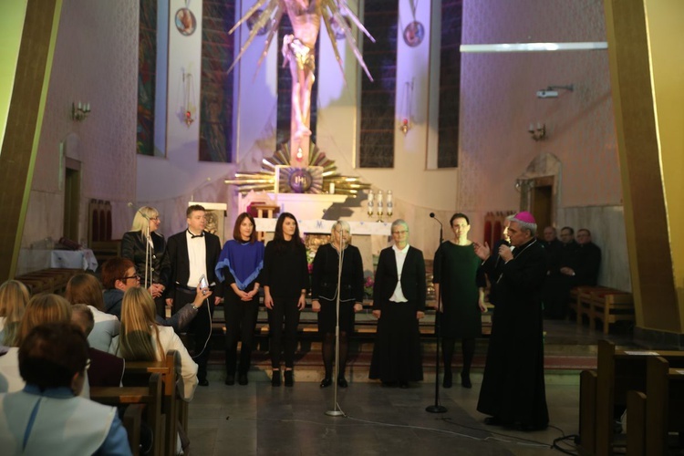 Koncert chórów w Ostrowcu Świętokrzyskim. 