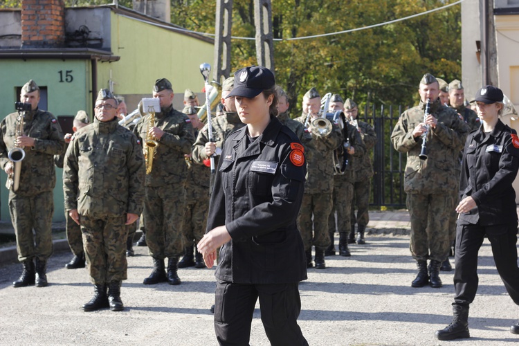 Ślubowanie pierwszoklasistów Technikum Zawodowego ZDZ w Nowym Mieście nad Pilicą