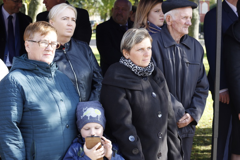 Ślubowanie pierwszoklasistów Technikum Zawodowego ZDZ w Nowym Mieście nad Pilicą