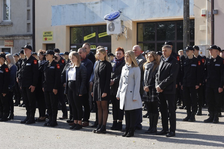 Ślubowanie pierwszoklasistów Technikum Zawodowego ZDZ w Nowym Mieście nad Pilicą