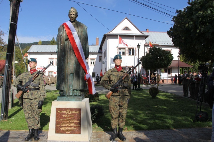 Odsłonięcie pomnika ks. Gurgacza w Łabowej