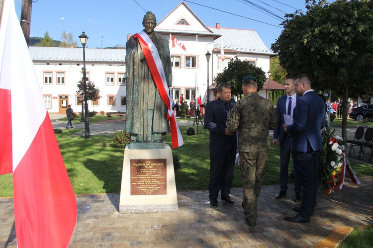 Odsłonięcie pomnika ks. Gurgacza w Łabowej