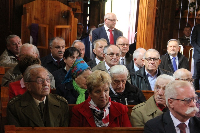 Odsłonięcie pomnika ks. Gurgacza w Łabowej