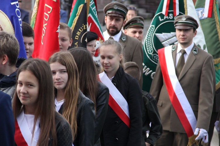 Odsłonięcie pomnika ks. Gurgacza w Łabowej