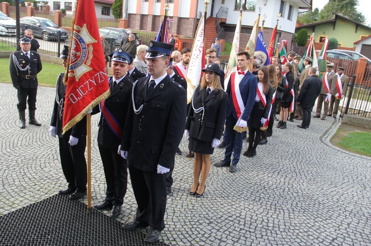 Odsłonięcie pomnika ks. Gurgacza w Łabowej