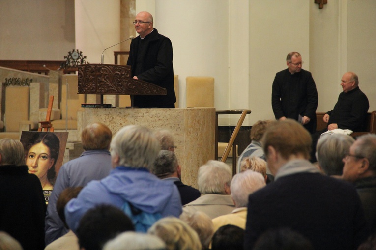 Katowice. Żywy Różaniec i wspólnoty maryjne w katedrze