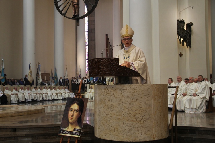 Katowice. Żywy Różaniec i wspólnoty maryjne w katedrze