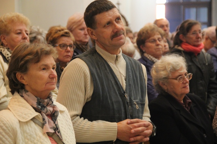 Katowice. Żywy Różaniec i wspólnoty maryjne w katedrze