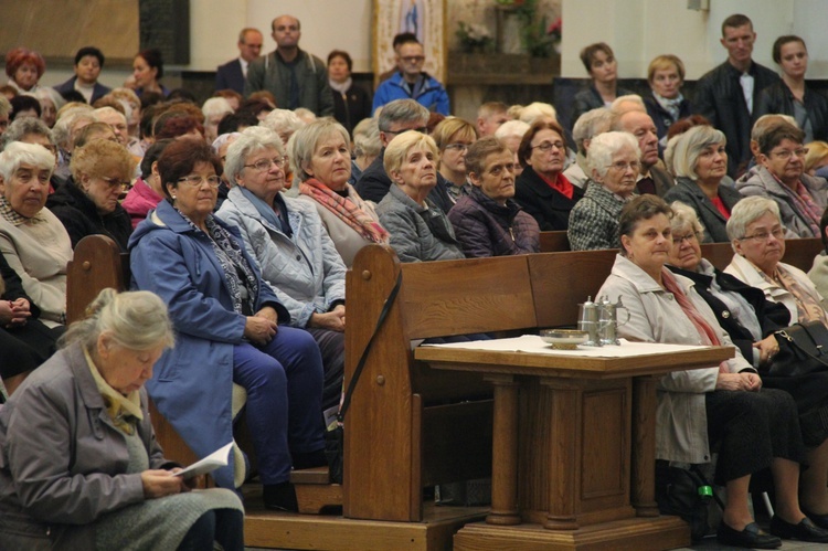 Katowice. Żywy Różaniec i wspólnoty maryjne w katedrze