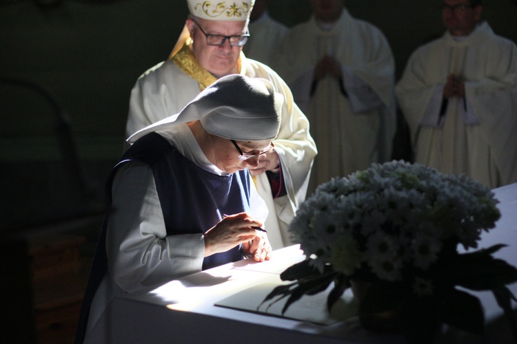 Wieczyste śluby pustelnicze s. Marii Electy od Jezusa