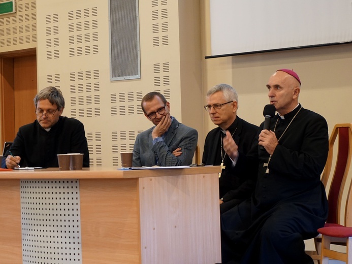 Konferencja "Razem w służbie Kościołowi"