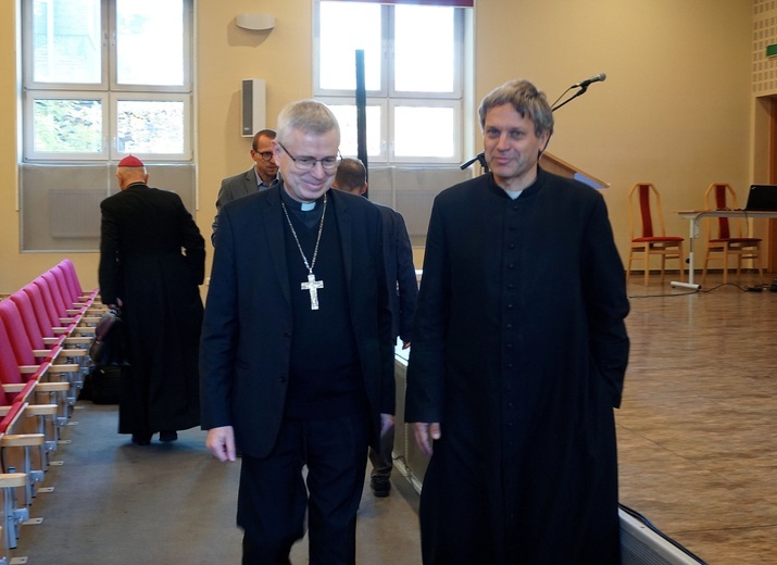 Konferencja "Razem w służbie Kościołowi"