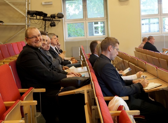 Konferencja "Razem w służbie Kościołowi"