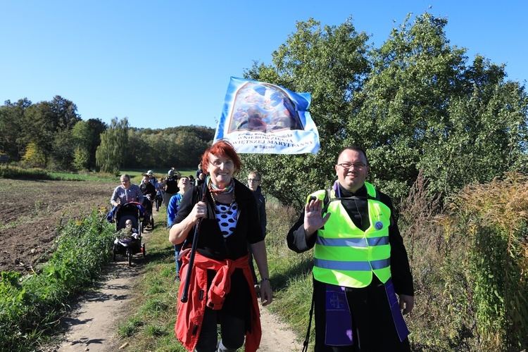 Pielgrzymka trzebnicka 2019 - cz. 15 (Bagno - Trzebnica)