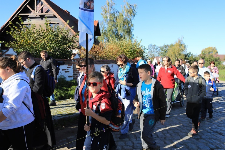 Pielgrzymka trzebnicka 2019 - cz. 15 (Bagno - Trzebnica)