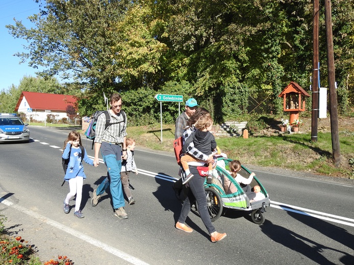 Pielgrzymka trzebnicka 2019 - cz. 17 (Oborniki Śląskie - Trzebnica)