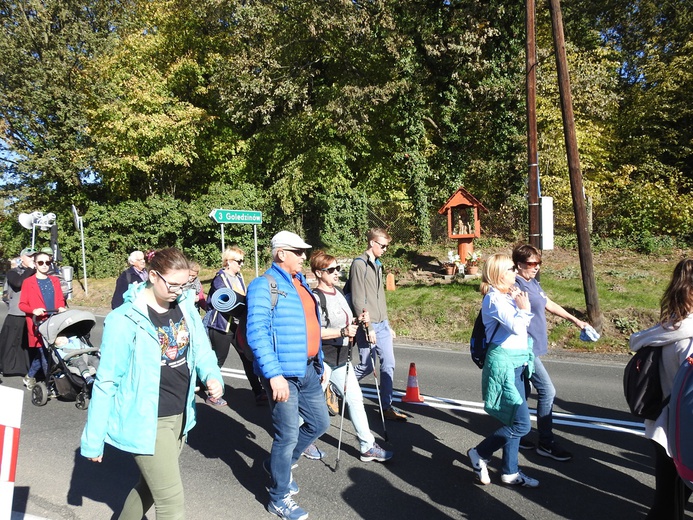 Pielgrzymka trzebnicka 2019 - cz. 17 (Oborniki Śląskie - Trzebnica)