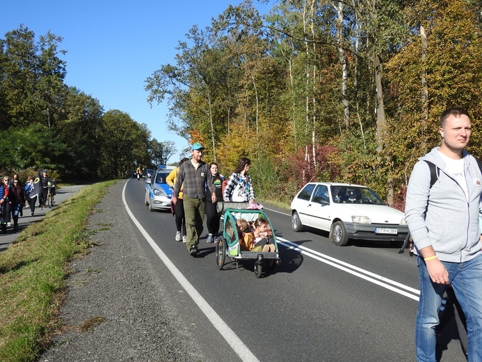 Pielgrzymka trzebnicka 2019 - cz. 17 (Oborniki Śląskie - Trzebnica)