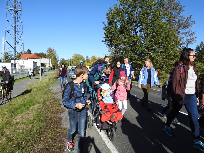 Pielgrzymka trzebnicka 2019 - cz. 17 (Oborniki Śląskie - Trzebnica)