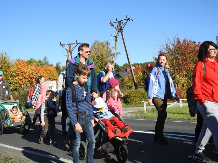 Pielgrzymka trzebnicka 2019 - cz. 17 (Oborniki Śląskie - Trzebnica)