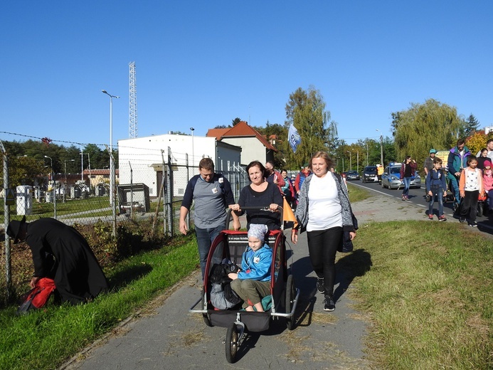 Pielgrzymka trzebnicka 2019 - cz. 17 (Oborniki Śląskie - Trzebnica)