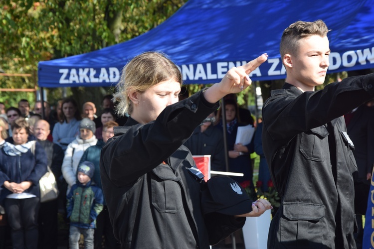 Ślubowanie pierwszoklasistów Technikum Zawodowego ZDZ w Nowym Mieście nad Pilicą