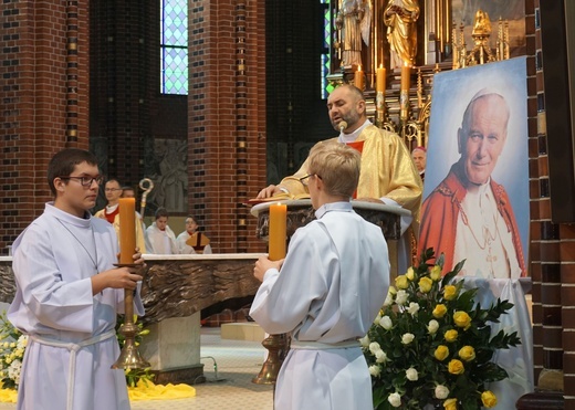 XIX Dzień Papieski w gliwickiej katedrze