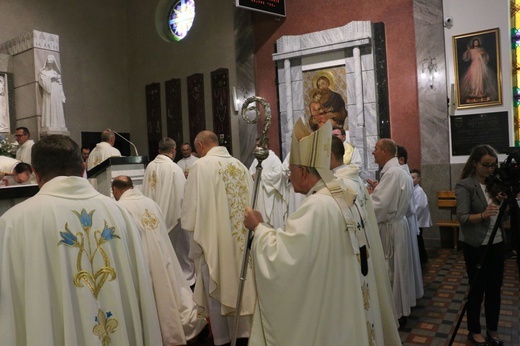 Kraków. Inauguracja sanktuarium Matki Bożej Płaszowskiej