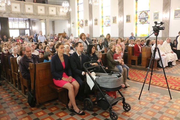 Kraków. Inauguracja sanktuarium Matki Bożej Płaszowskiej