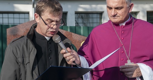 Pomnik i grób Dzieci Utraconych w Redle