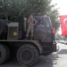 Cywile uciekają przed turecką inwazją, liczą na armię