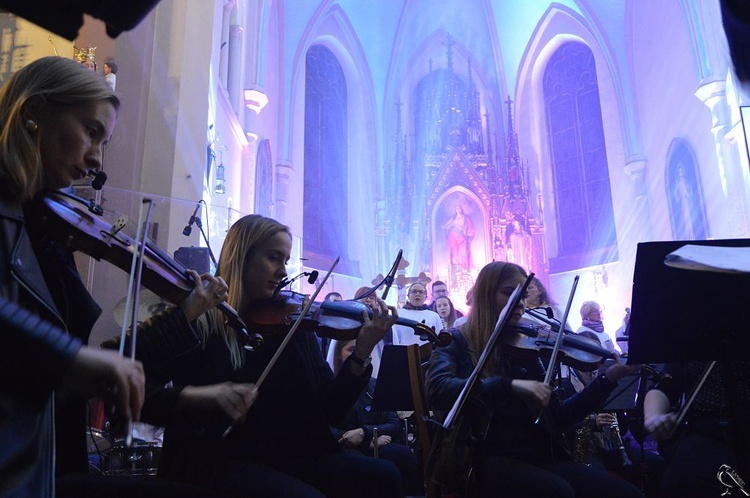 Koncert Papieski w Nowej Rudzie Słupcu