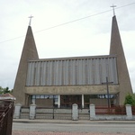 Kościół z izbą pamięci w Łagiewnikach Wielkich