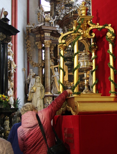 Pielgrzymka chorych do grobu św. Jadwigi