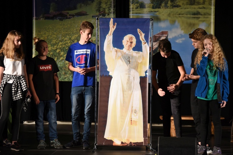 Miesiąc Papieski - teatralnie o Janie Pawle II