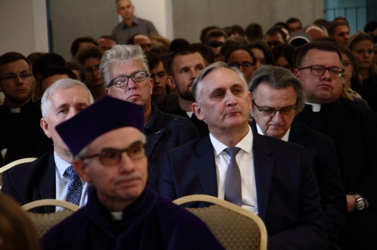 Doktorat honoris causa UPJPII dla kard. Zenona Grocholewskiego