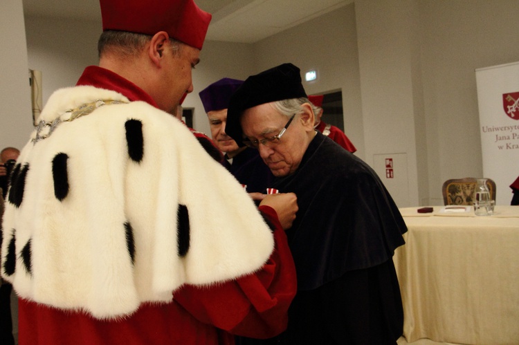 Doktorat honoris causa UPJPII dla kard. Zenona Grocholewskiego