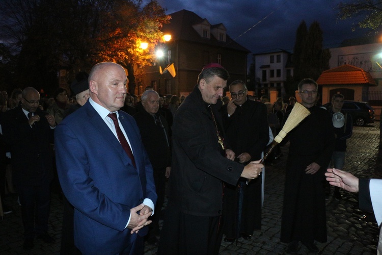 Pielgrzymka mieszkańców Trzebnicy do grobu św. Jadwigi