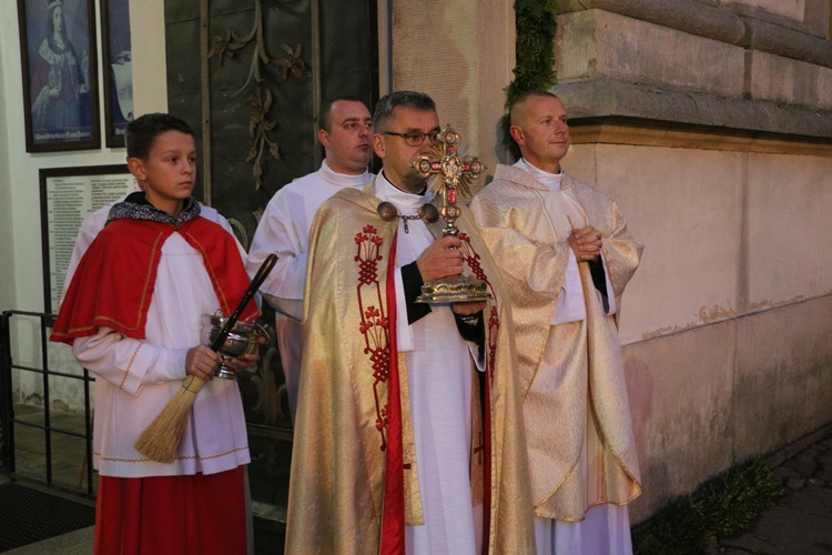 Pielgrzymka mieszkańców Trzebnicy do grobu św. Jadwigi