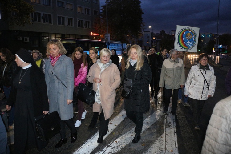 Pielgrzymka mieszkańców Trzebnicy do grobu św. Jadwigi