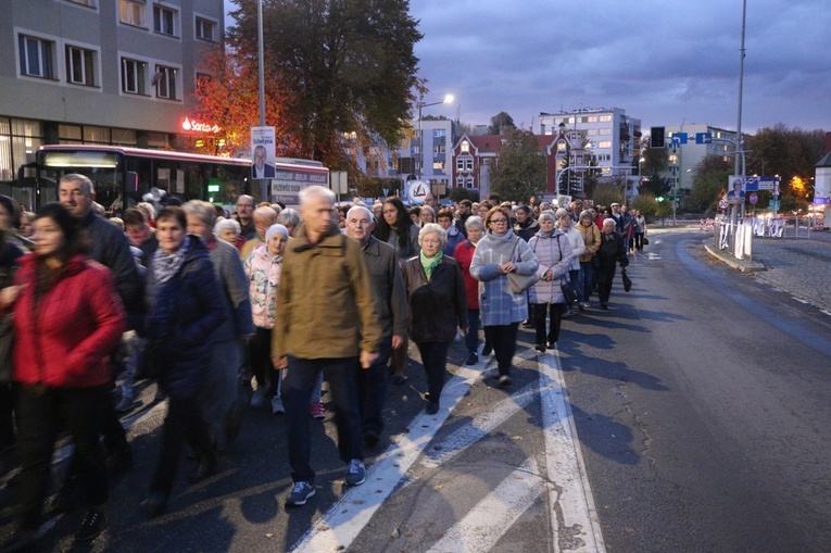 Pielgrzymka mieszkańców Trzebnicy do grobu św. Jadwigi