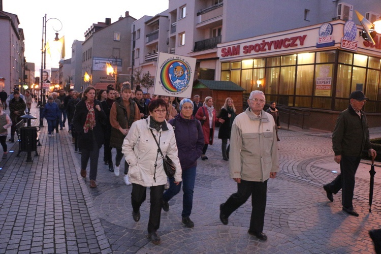 Pielgrzymka mieszkańców Trzebnicy do grobu św. Jadwigi