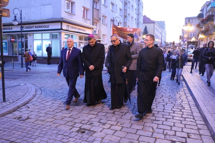 Pielgrzymka mieszkańców Trzebnicy do grobu św. Jadwigi