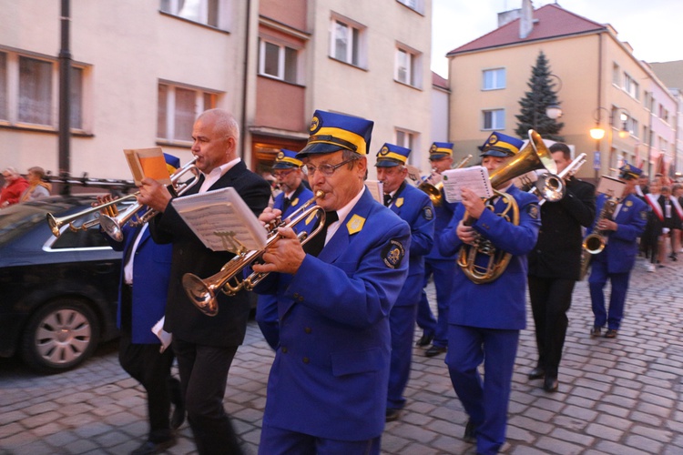 Pielgrzymka mieszkańców Trzebnicy do grobu św. Jadwigi