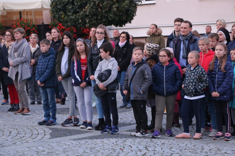 Pielgrzymka mieszkańców Trzebnicy do grobu św. Jadwigi