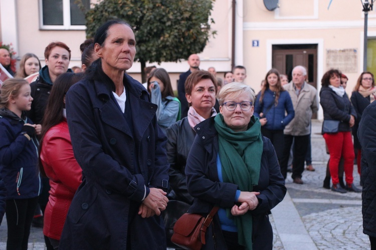 Pielgrzymka mieszkańców Trzebnicy do grobu św. Jadwigi