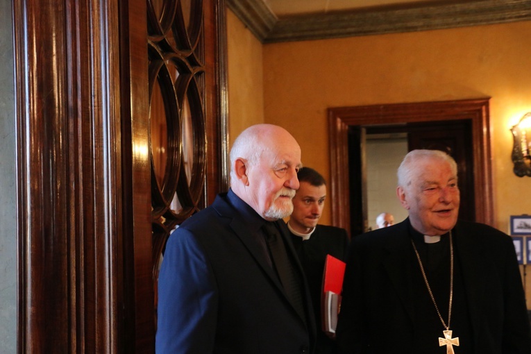 Sympozjum "Z pastorałem przez kontynenty"