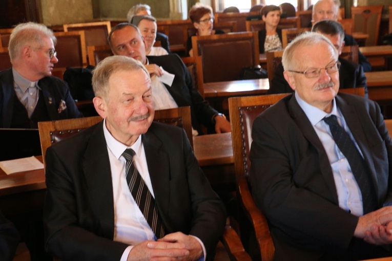 Sympozjum "Z pastorałem przez kontynenty"
