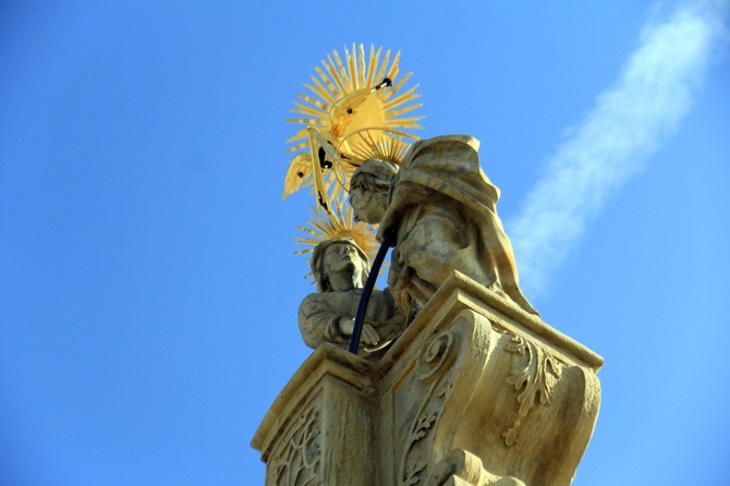 Poświęcenie rynku i kolumny maryjnej w Kietrzu